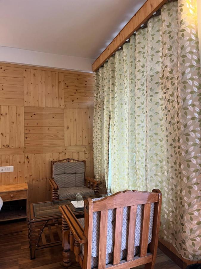The Neelgiris Hotel Manali (Himachal Pradesh)