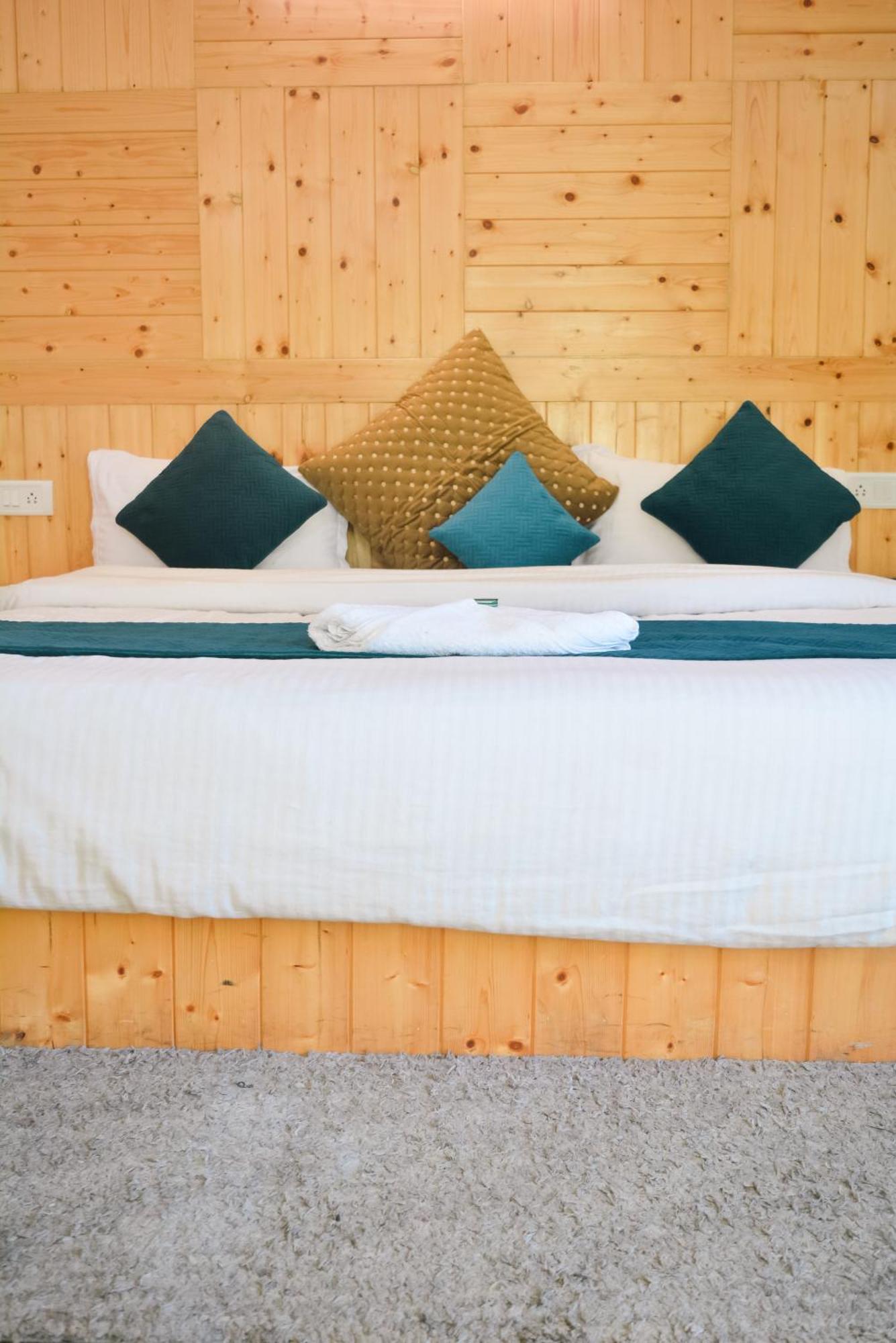 The Neelgiris 3* Manali (Himachal Pradesh)