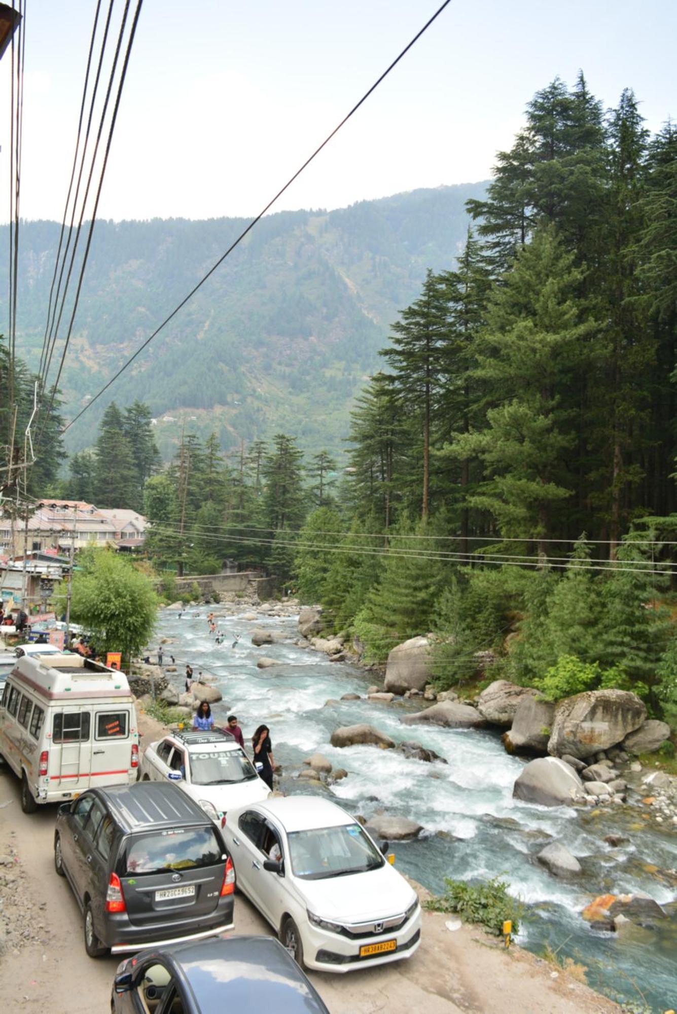 The Neelgiris Hotel Manali (Himachal Pradesh)
