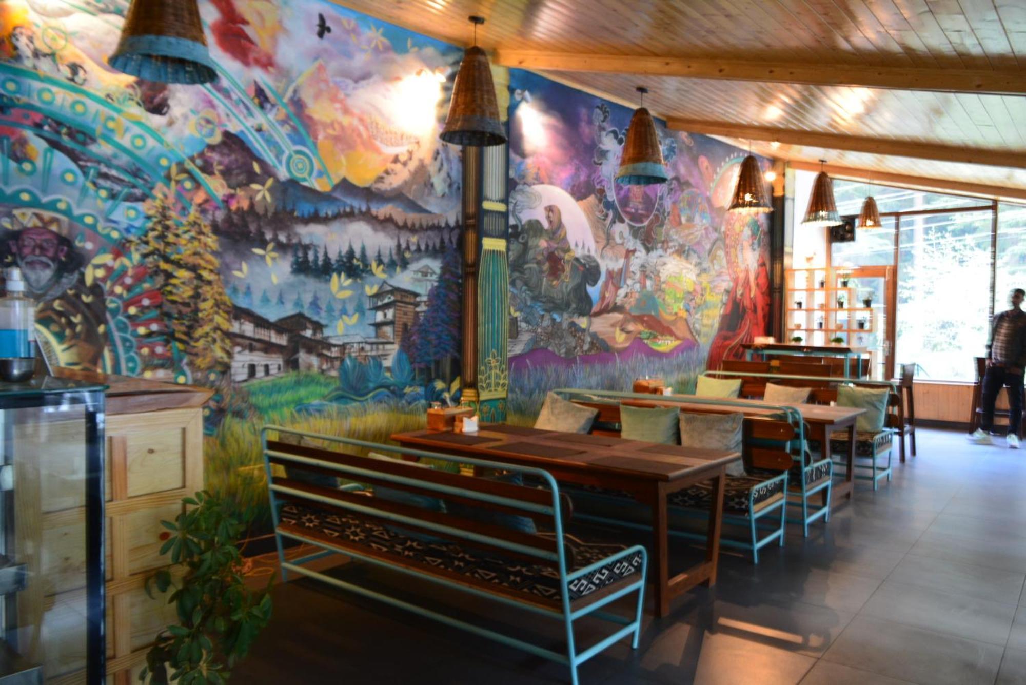 The Neelgiris Hotel Manali (Himachal Pradesh)