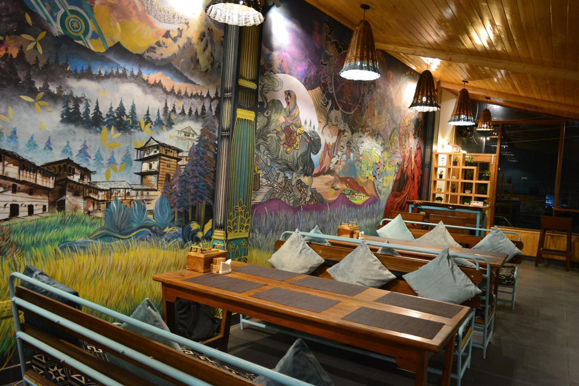 Hotel The Neelgiris Manali (Himachal Pradesh)